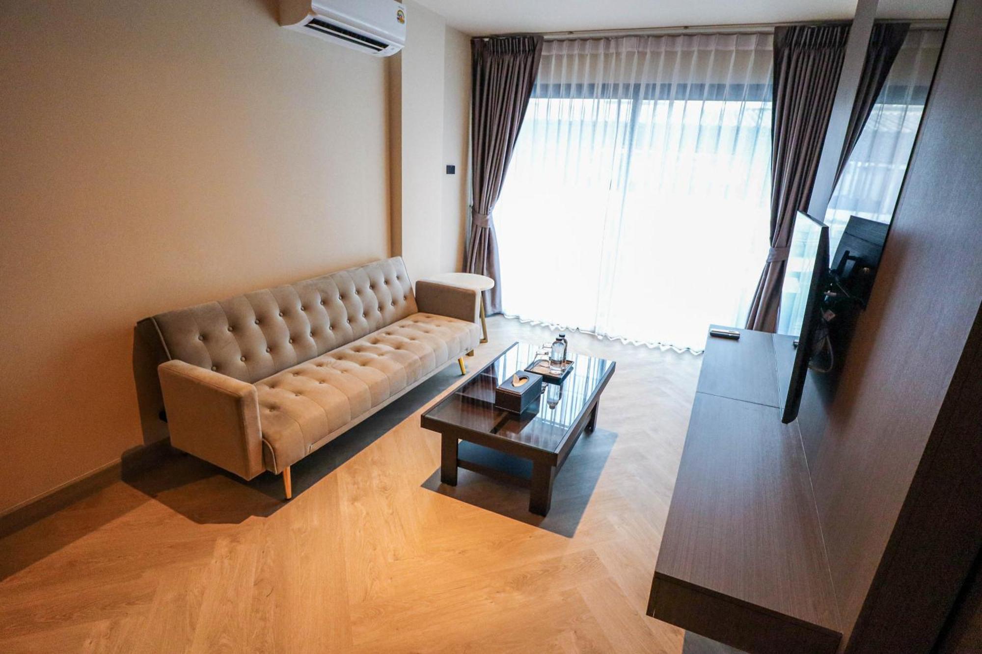 The One Cozy Living Hotel Pattaya Exterior foto